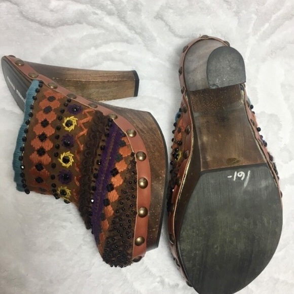 Miu miu STUDDED PLATFORM CLOGS heel embroidery - Picture 2 of 2